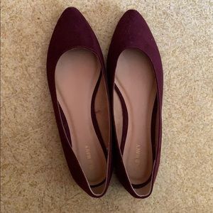 NEW never worn women’s flats